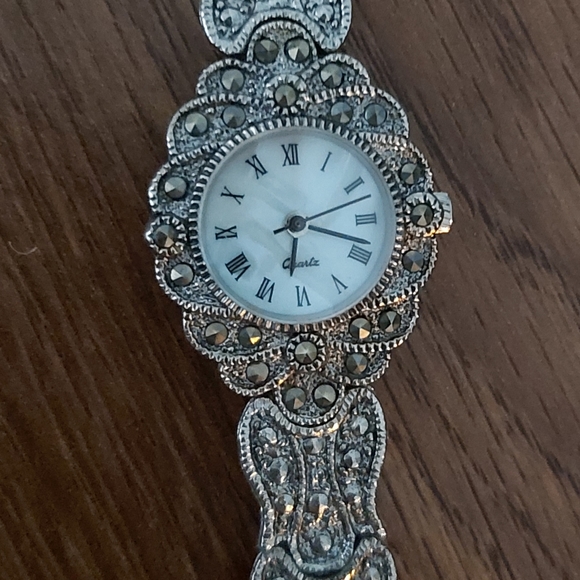 Watch - Picture 4 of 4